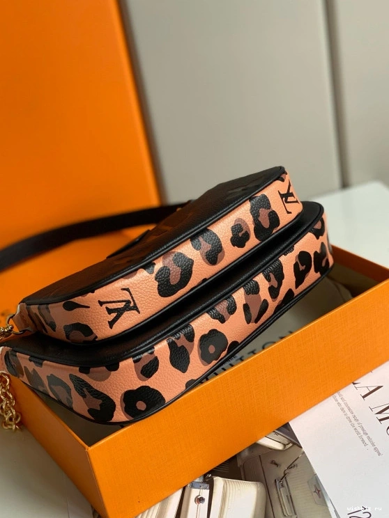 WIS LOUIS VUITTON ACCESSOIRES POCHETTE MULTI 0216